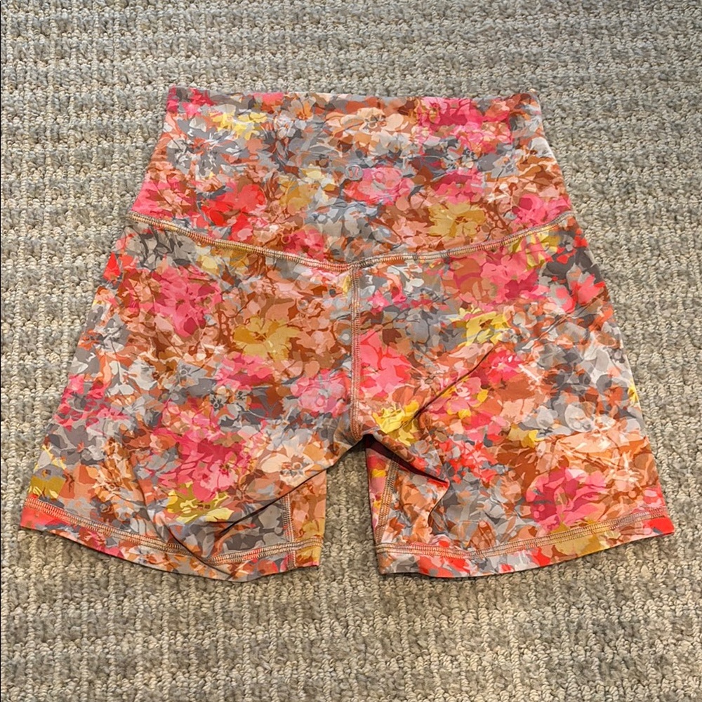 Lululemon Align Floral Women's Shorts 6”